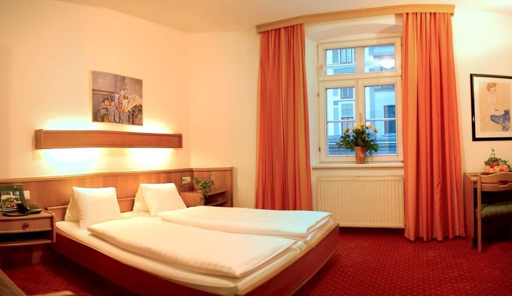 Hotel Goldene Krone Innsbruck Chambre photo